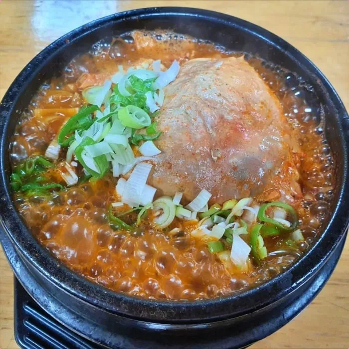 생생정보 장PD, AI 선정 명불허전…포항 여천동 홍게해장국→깊은 여운