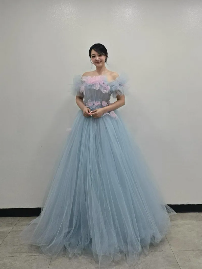 “끝나고 만나”…김소현, 여름밤의 설렘→드레스 자태로 압도 / 뮤지컬배우 김소현 인스타그램