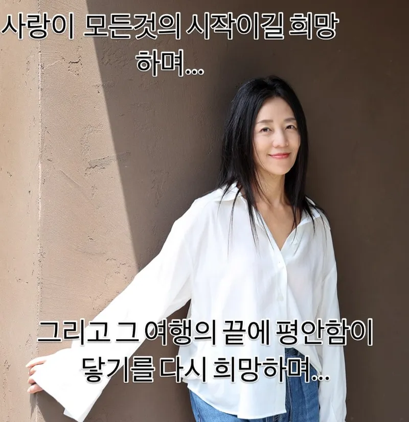 “그럴 수 있기를 기도하네”…장필순, 담담한 여름 끝→평온 미소의 존재감 / 가수 장필순 인스타그램