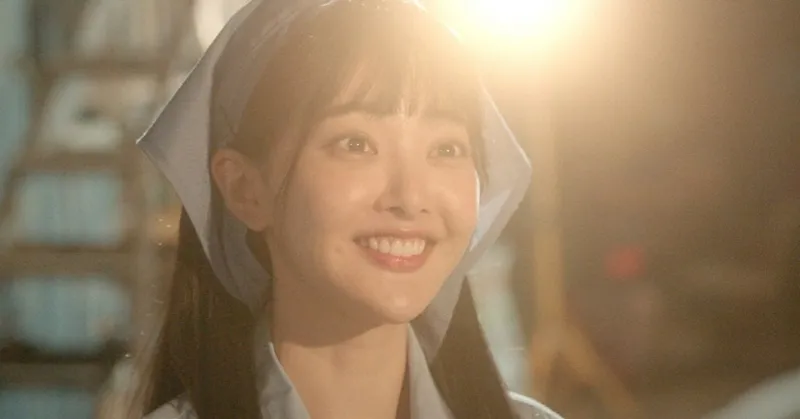 “그리고 그리고”…안이서, 빛이 머문 미소→순수 감정의 순간 / 배우 안이서 인스타그램