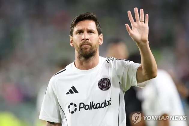 “278억원 연봉 수령”…메시, 마이애미서 3년 연속 MLS 연봉 1위→’연봉킹’ 등극 / 연합뉴스