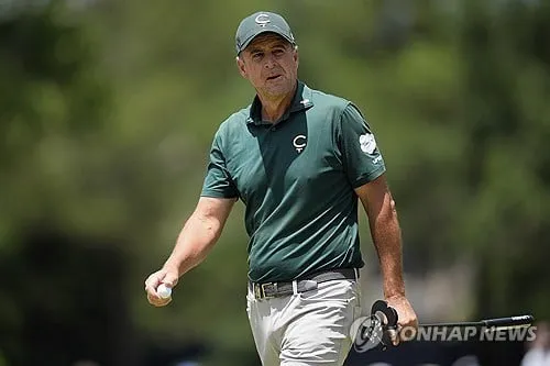 “LIV 골프 선택”…블랜드, US 시니어 오픈 방어 대신→상금 레이스 집중 / 연합뉴스