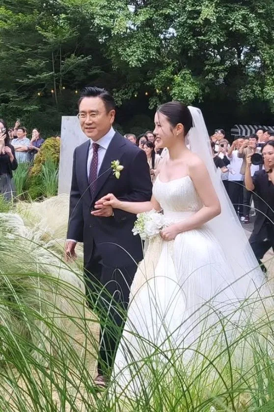 “아름다운 숙녀, 축복 가득한 시작”…정태우·이광기, 이연지 결혼에 뭉클한 응원→새로운 가족 탄생