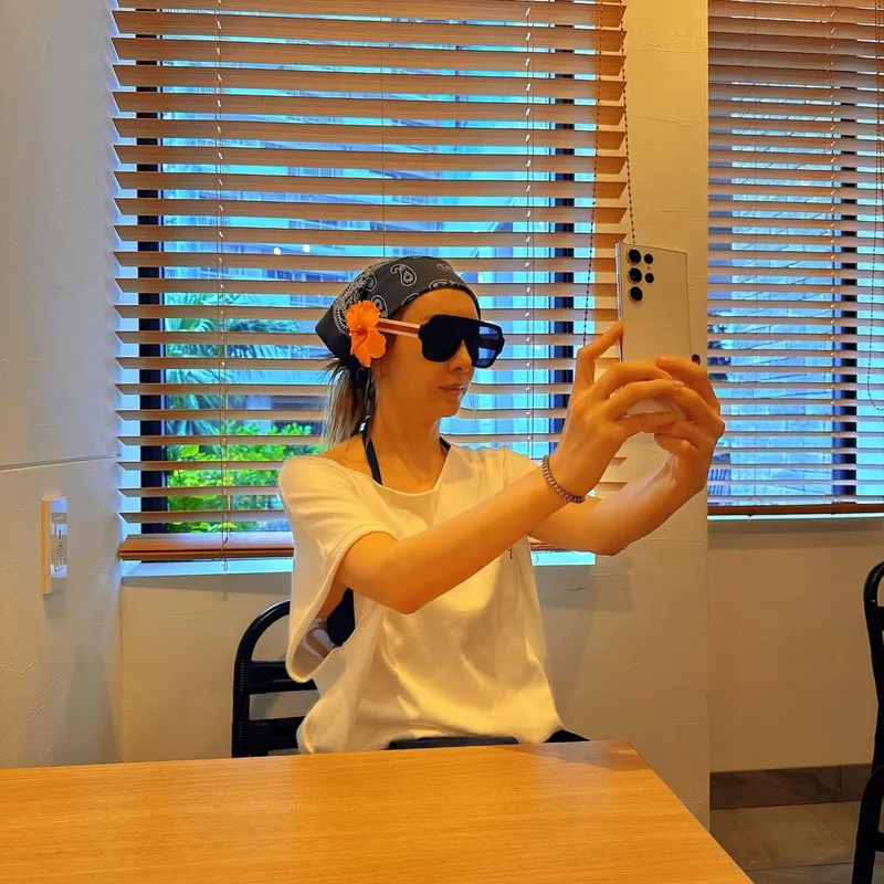 “Hello~ Okinawa~”…김완선, 여행 여운→여름 감성 폭발 / 가수 김완선 인스타그램