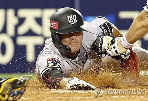“이적 후 첫 선발 출전”…천성호, kt전 7번 1루수→LG 데뷔전 장식 / 연합뉴스