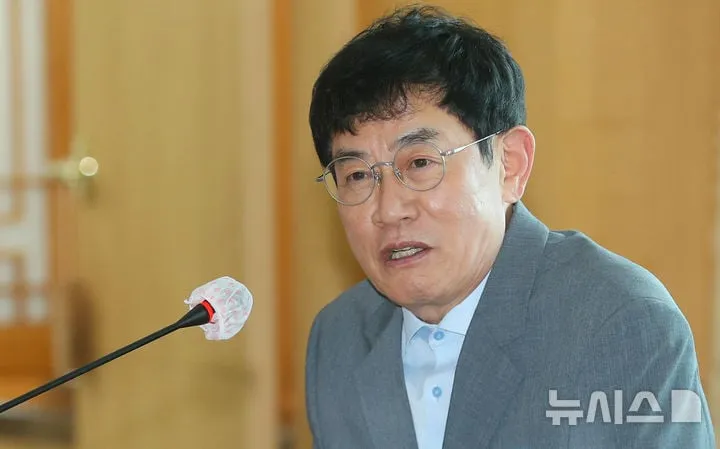 뉴시스