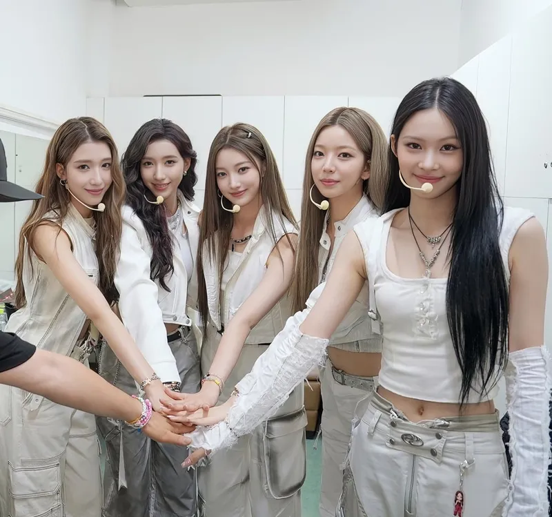 “QQ뮤직 차트 1위 기세”…A2O MAY, ‘중국음악 TOP 차트’ 뜨거운 퍼포먼스→글로벌 무대 정복 예고