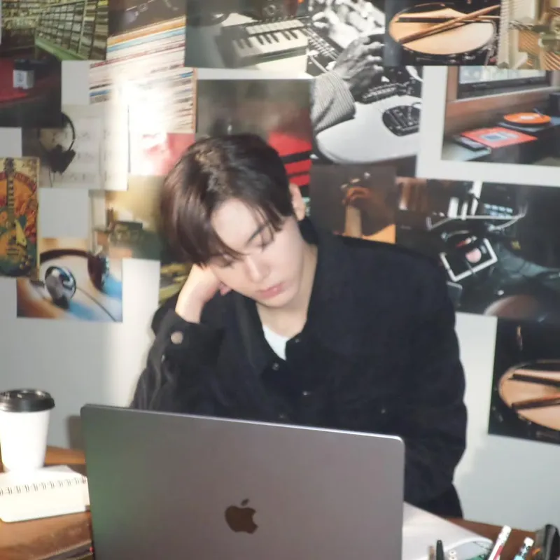 “i'm fools”…윤산하, 어둑한 밤 감성→몽환적 몰입 / 그룹 아스트로 윤산하 인스타그램