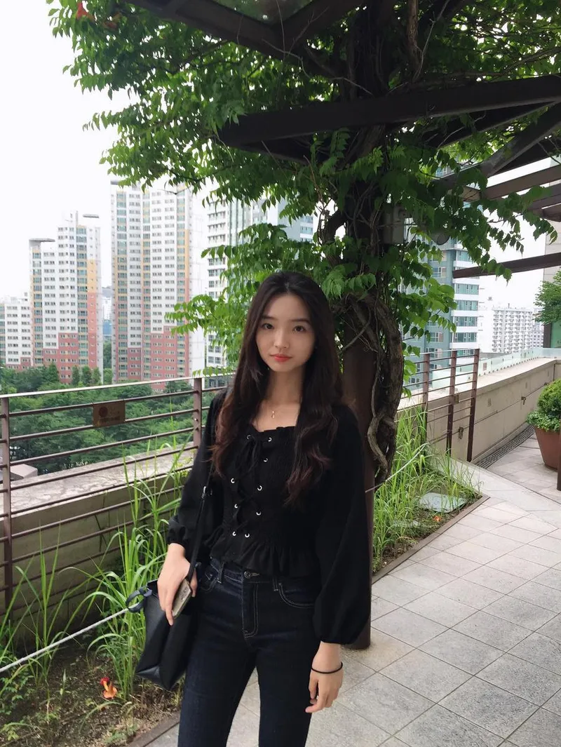 “도시 위에 내린 고요함”…이채은, 여름밤 풍경→차분한 매력 발산 / 배우 이채은 인스타그램