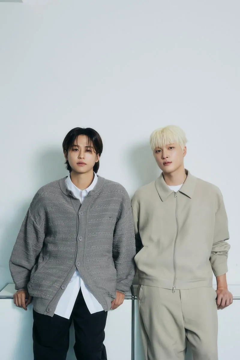 “감성 천재 니브·이솔로몬의 깊은 위로”…‘i hate myself.’로 새 컬래버→서늘한 진심 울린다 / 챕터엠