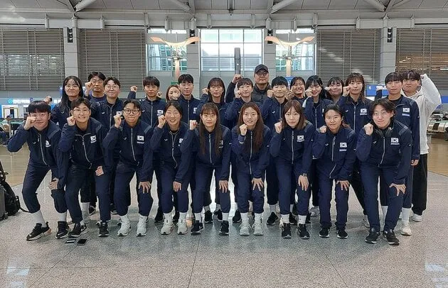 “하키발전 기부”…여자대표팀, 협회 릴레이 캠페인→200만원 전달 / 연합뉴스
