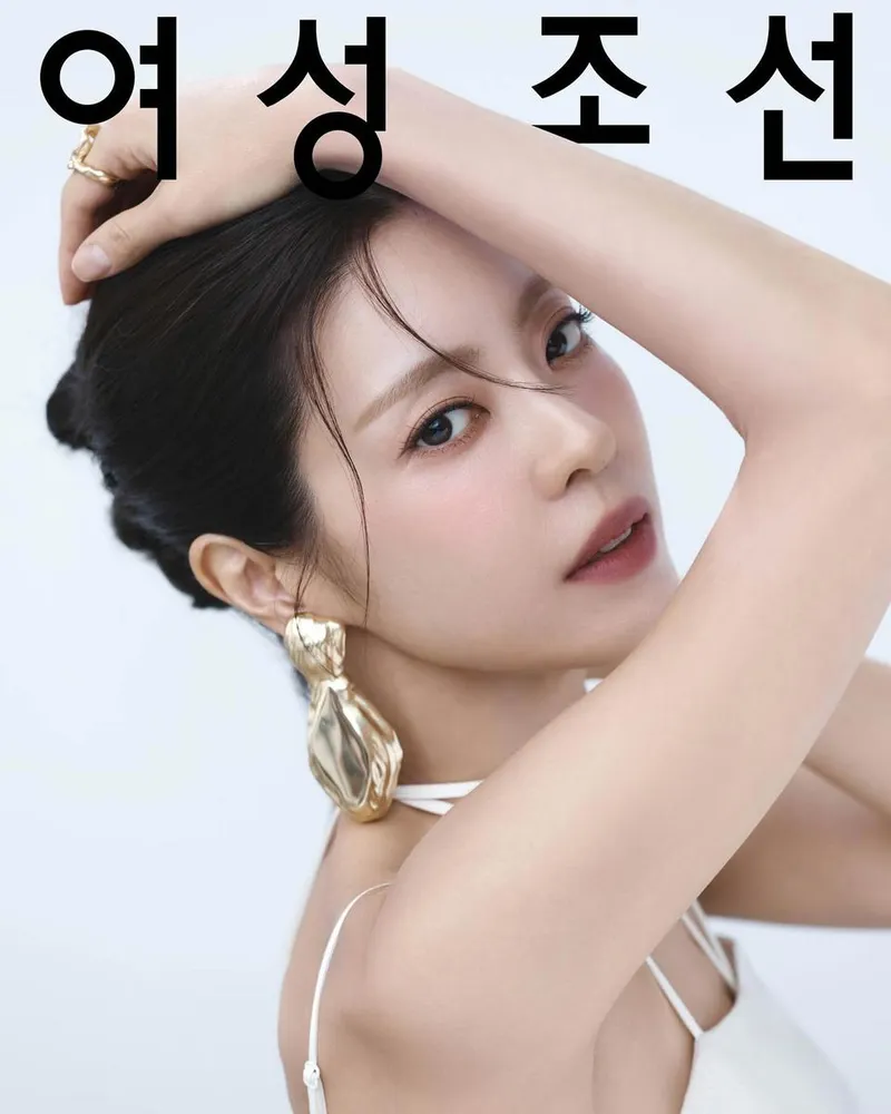 “남김에 마땅한 이시절의 순간들”…이윤지, 여름밤의 절정→고요한 아름다움 / 배우 이윤지 인스타그램