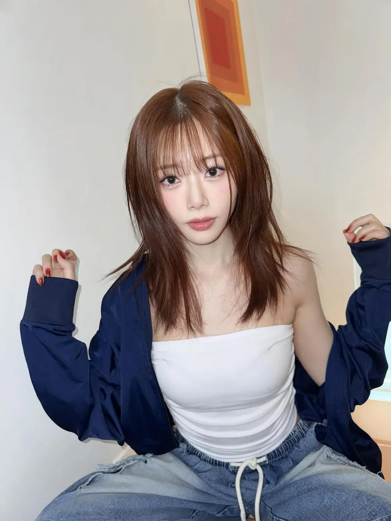“청량한 변화의 순간”…지유, 여름밤 감성→매혹적 시선 완성 / 걸그룹 드림캐쳐 지유 인스타그램