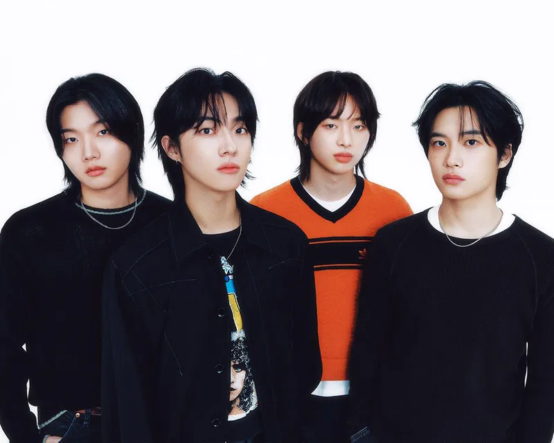 “드래곤포니, 자유로운 록의 힘”…‘서울 파크 뮤직 페스티벌’ 무대→여름 밤을 휘감다 / 안테나