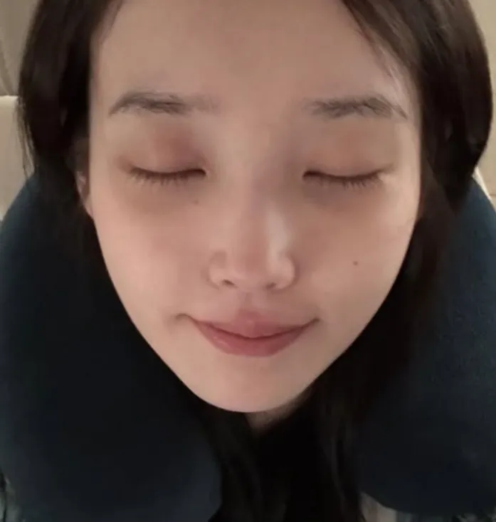 아이유 SNS