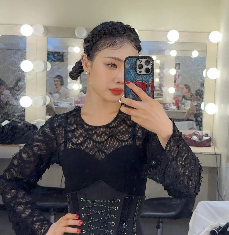 “프레스콜도 끝나고”…김히어라, 속마음 드러낸 눈빛→분장실에서 빛난 존재감 / 배우 김히어라 인스타그램