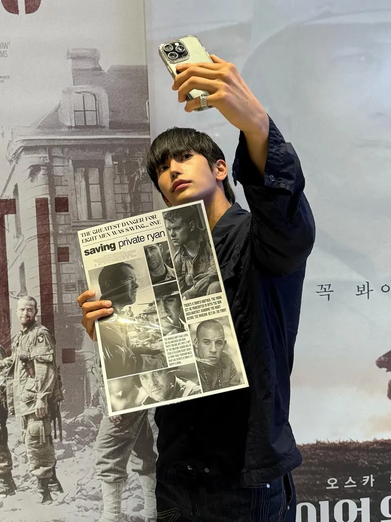 “군인, 그리고 정의란 무엇일까”…육준서, 깊은 시선→영화관 앞에서 전한 울림 / 솔로지옥4 출연자 배우 육준서 인스타그램