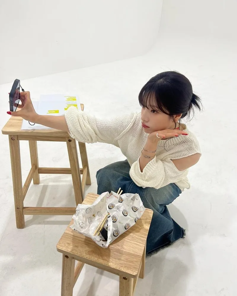 “벤, 민낯 한가득 김밥 인증”…오롯한 저녁→일상에 깃든 따뜻함→팬 궁금증 증폭