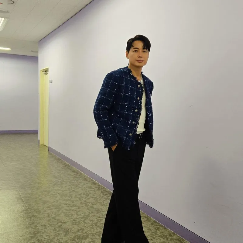 “안본사 후회한데이”…이지훈, 부산 무대 뒤→에너지 충만 인증 / 배우, 가수 이지훈 인스타그램