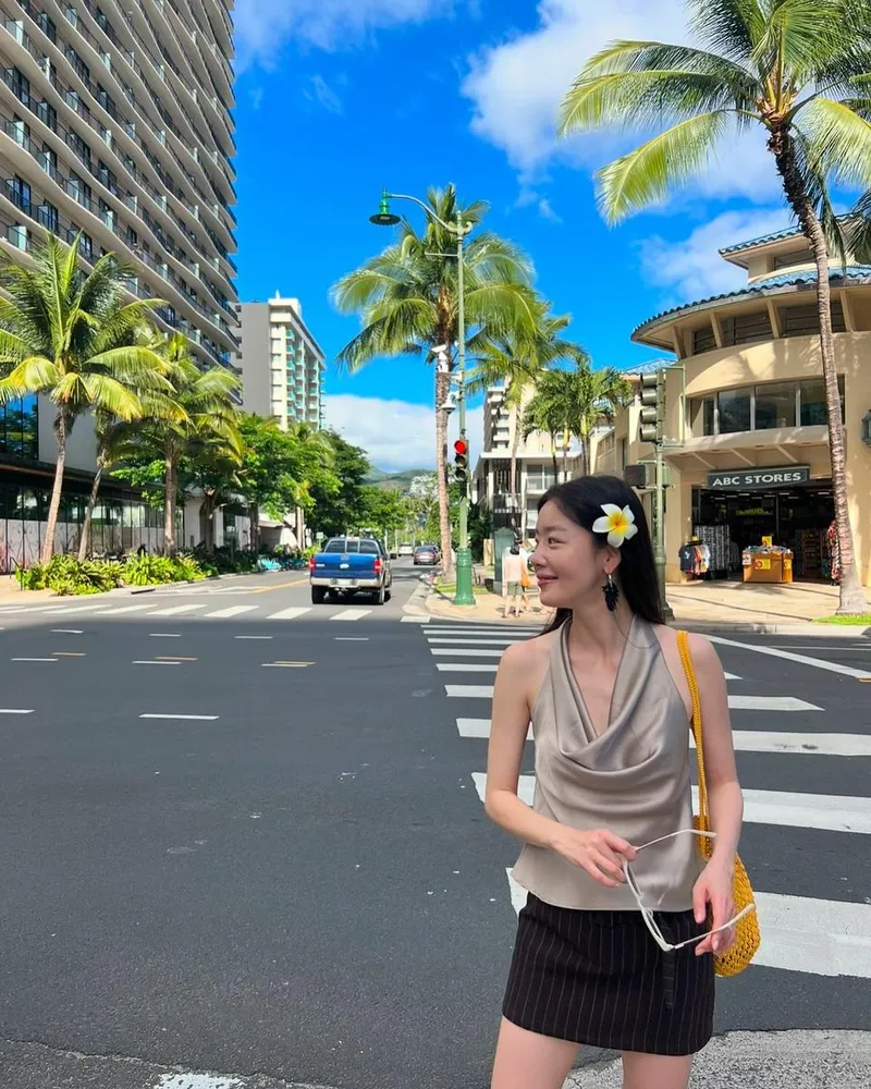 “USA. Hawaii”…한선화, 반짝인 미소→여름의 여운 담아 / 배우 한선화 인스타그램