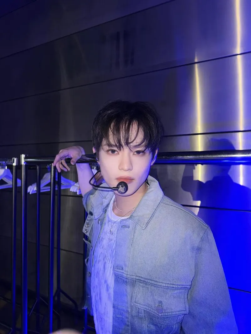 “섬광 같은 무대의 순간”…천러, 런던 밤 속→청량 카리스마 폭발 / 그룹 NCT 천러 인스타그램