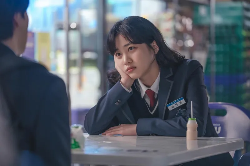 “예측 불가 존재감”…홍화연, ‘러닝메이트’ 윤정희로 극 중심 장악→변화의 파도 선사 / 티빙