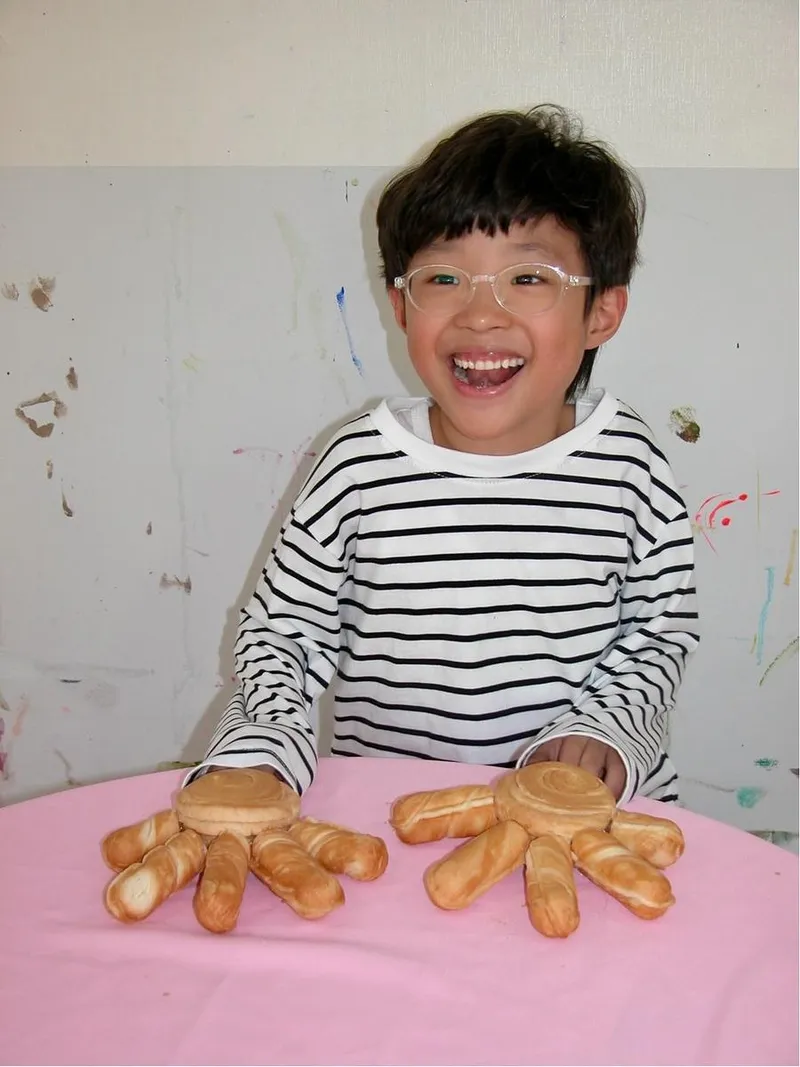 “너무 소중했던 피카소 수업”…이시영, 순수 웃음 속 예술적 순간→동심의 환희 / 배우 이시영 인스타그램