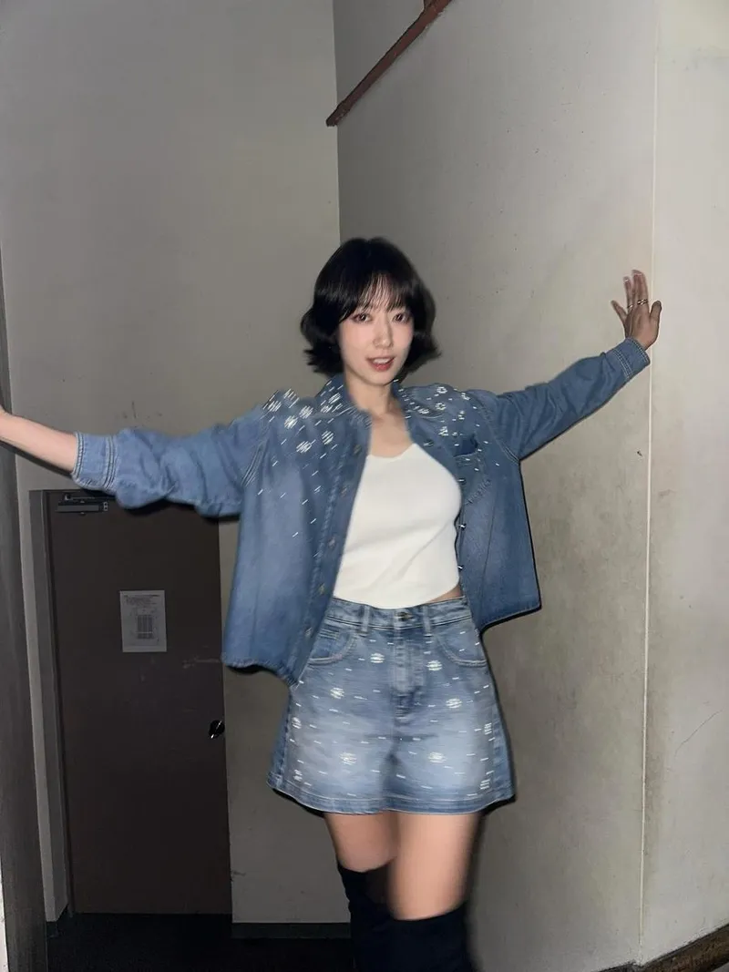 “눈부신 순간을 담아”…박신혜, 여름 오후→청청 스타일 감성 폭발 / 배우 박신혜 인스타그램