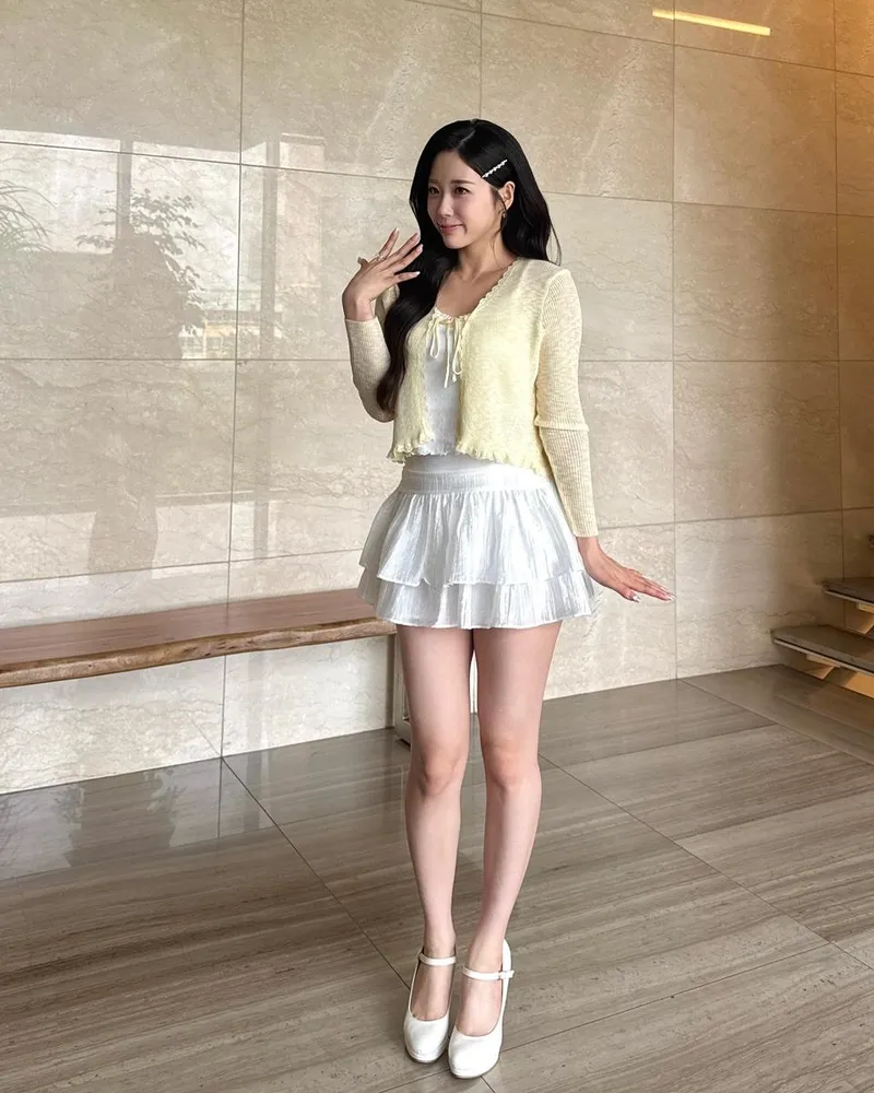 “오늘 저녁9시를 기억해줘요”…윤서령, 초여름 설렘→러블리 무드 한가득 / 가수 윤서령 인스타그램