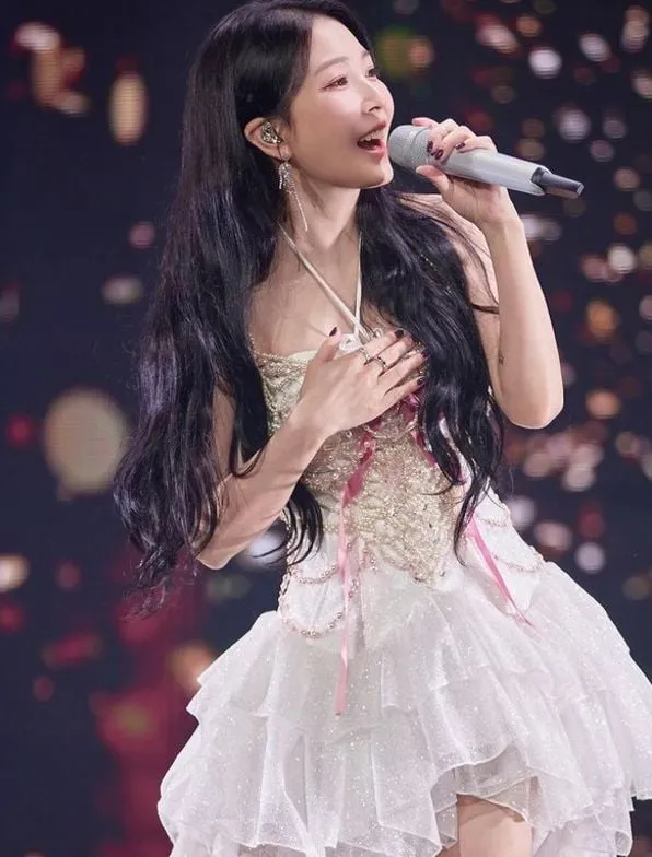 “시간을 새긴 무대”…보아, ‘잠실 콘서트’ 25주년 감동→팬과 특별한 약속 / SM엔터테인먼트