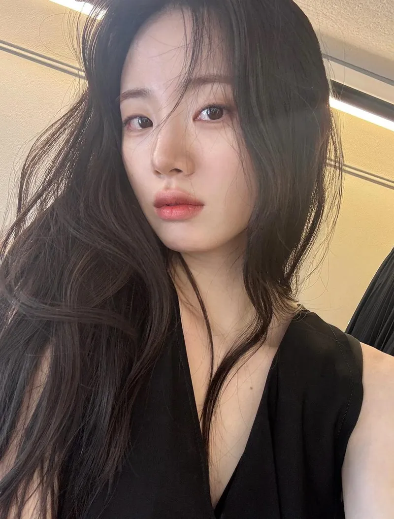“여름 끝자락 선율처럼”…신시아, 청초한 눈빛→잔잔한 여운 / 배우 신시아 인스타그램