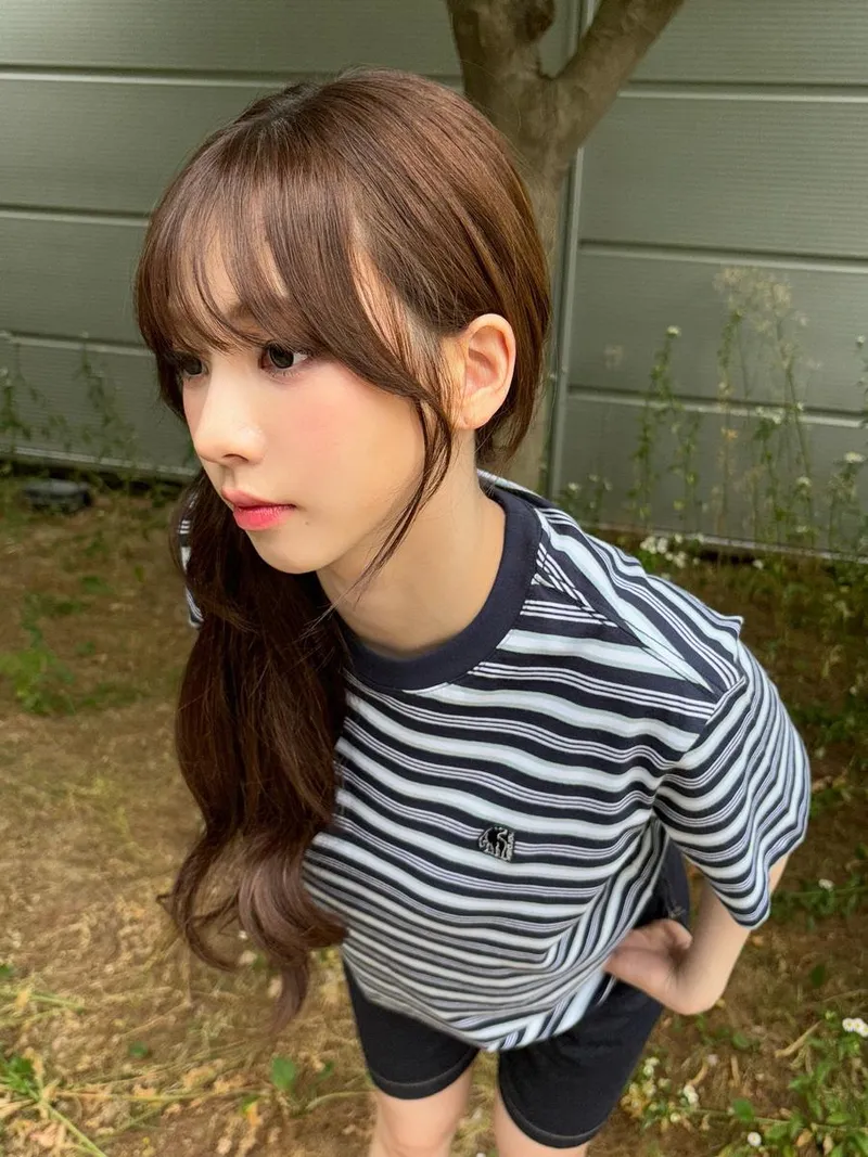 “말없이 건네는 여름 오후”…카리나, 맑은 눈빛→새로운 바람 / 에스파 카리나 인스타그램