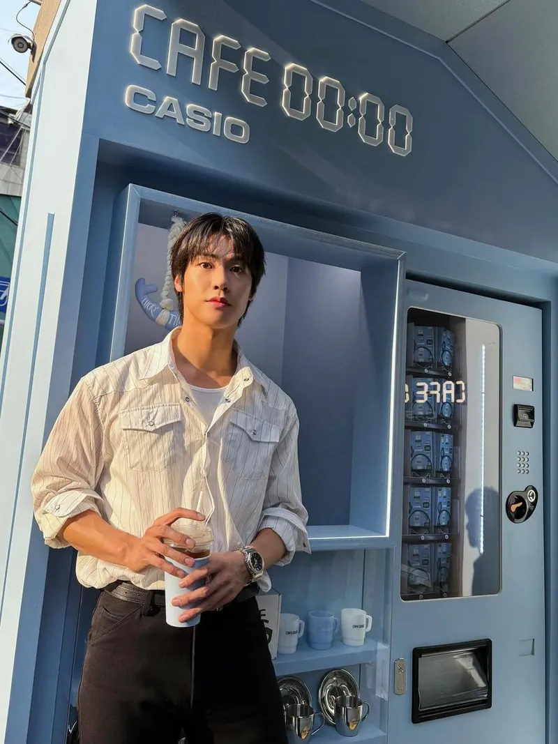 “새로움에 설렘이 흐른다”…이승협, 도산 속 여유→도심 감성 폭발 / 그룹 엔플라잉 이승협 인스타그램