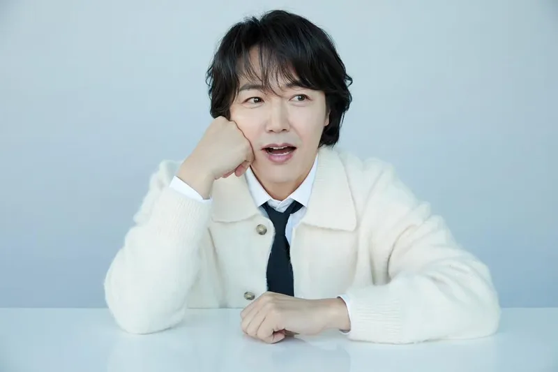 “오랜만에 찾아뵙겠습니다”…윤상현, 담담한 시선→일본 팬미팅 예고 / 배우 윤상현 인스타그램
