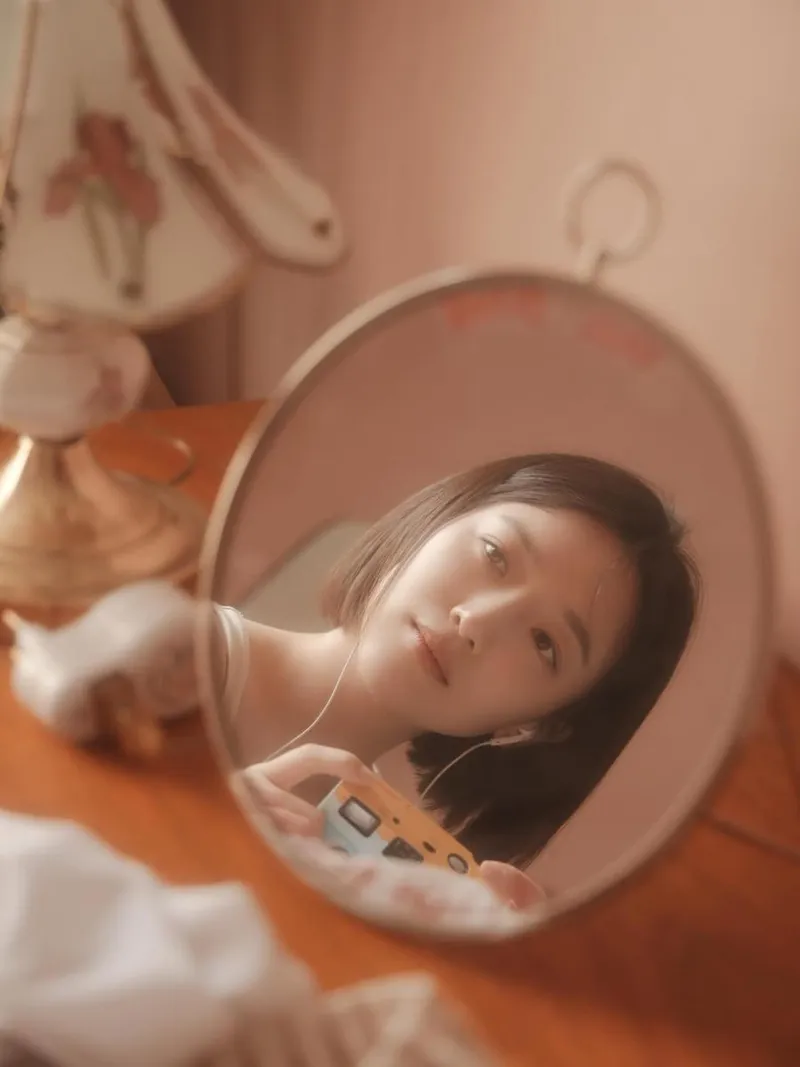 “창가를 본 듯 멍하니”…표예진, 여름 오후→고요한 햇살 감성 / 배우 표예진 인스타그램
