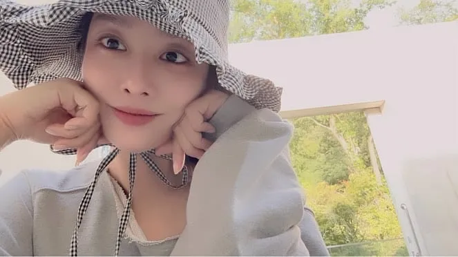 “햇살 닮은 미소”…차주영, 싱그러운 6월→청순한 여름 셀카 / 배우 차주영 인스타그램