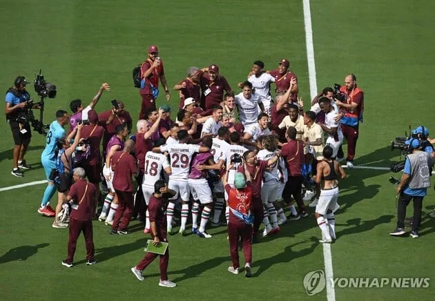 “선제골·쐐기골 연속”…플루미넨시, 인터밀란 제압→클럽월드컵 8강행 / 연합뉴스