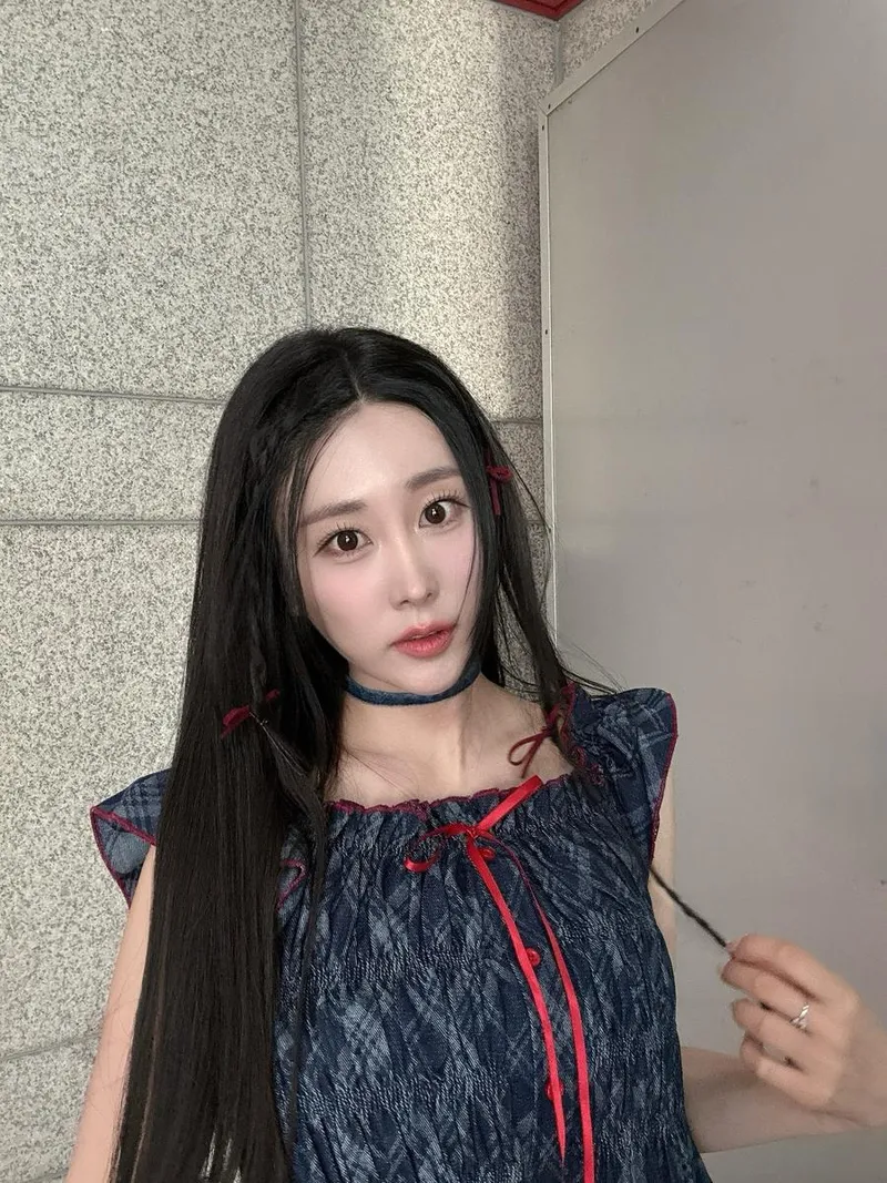 “좋은 아침~ 8:50에 만나요”…김의영, 청량한 미모→여름 감성 자극 / 가수 김의영 인스타그램