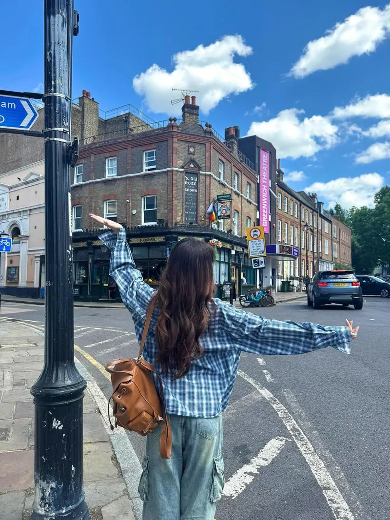 “LONDON”…조이, 청량한 여름→자유로운 기운 확산 / 걸그룹 레드벨벳 조이 박수영 인스타그램
