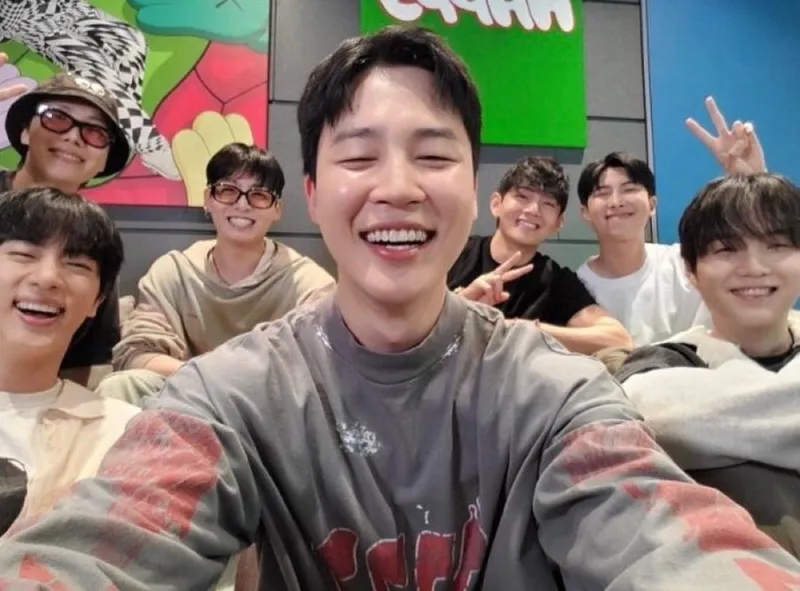 사진: BTS 위버스라이브 썸네일 캡처(20250701)