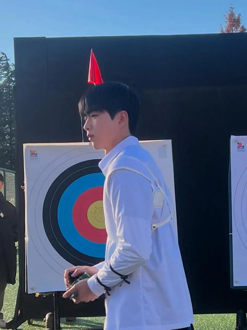 “적막 속 집중의 순간”…차강윤, 여름 햇살 아래→궁도장에서 전하는 여운 / 배우 차강윤 인스타그램