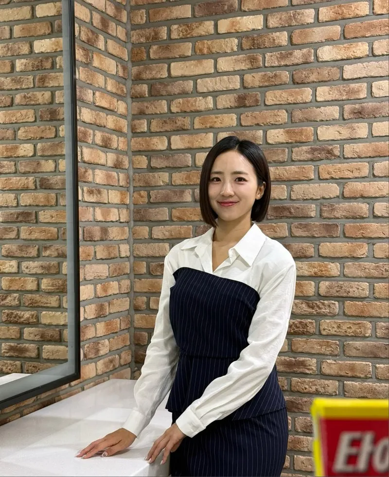 “통증은 빨리, 효과는 오래”…배혜지, 단정한 미소→여름 아침의 단단함 / 기상캐스터 배혜지 인스타그램