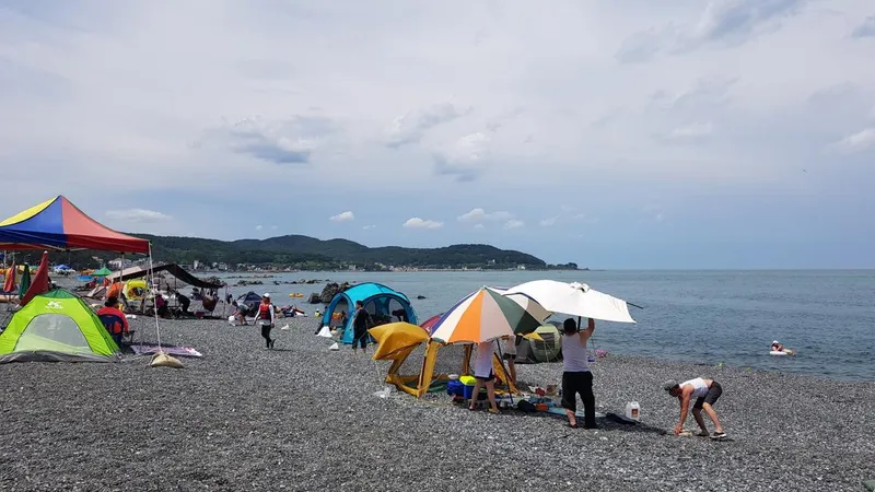 사진 출처 = 주전몽돌해변