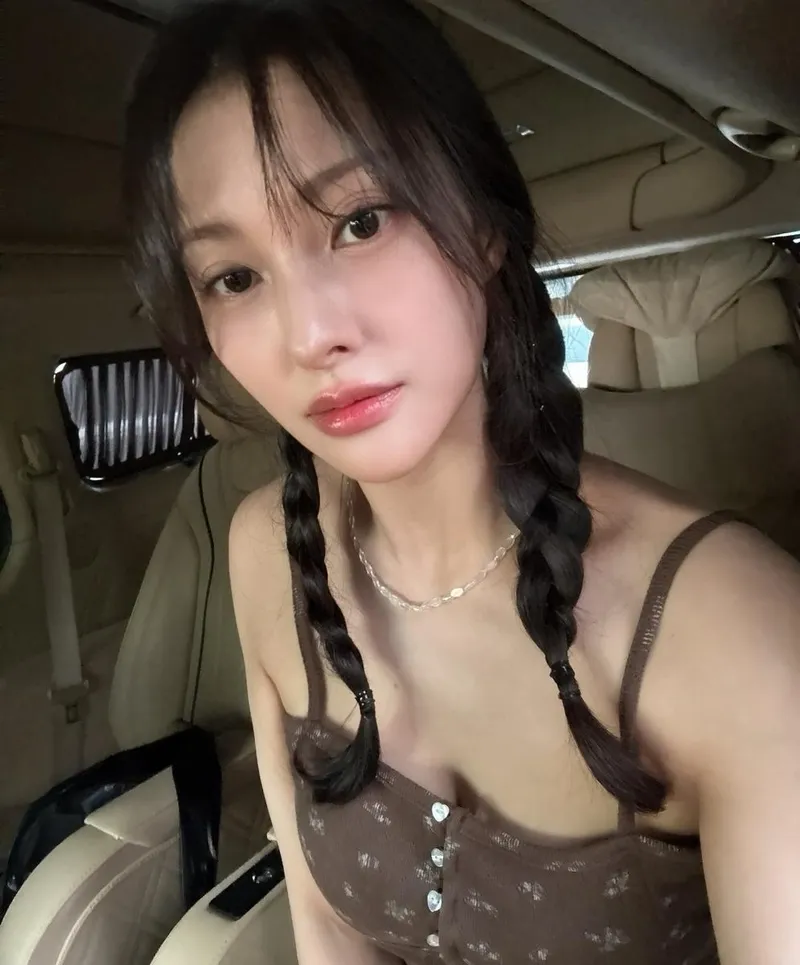 “바쁘다 바빵 셀카는 차안에서”…박규리, 여름의 틈새→수수한 분위기 한가득 / 걸그룹 카라 박규리 인스타그램
