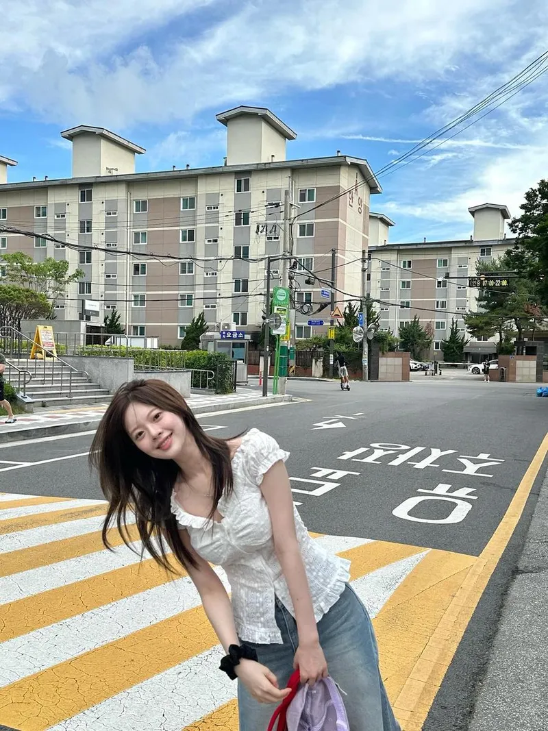 “수아 on 수아 off”…한수아, 여름 오후의 일상→순수 미소로 완성 / 배우 한수아 인스타그램