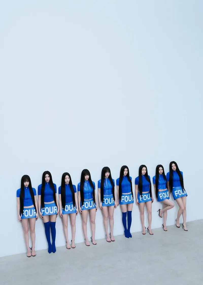 “트와이스, 블루 시밀러룩으로 새로운 아우라→정규 4집 ‘THIS IS FOR’ 컴백 예고” / JYP엔터테인먼트