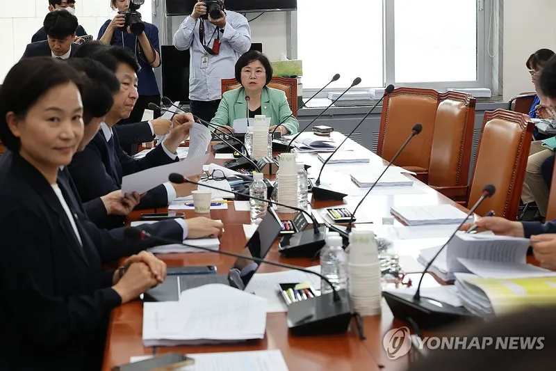 정보통신방송법안심사소위원회 / 연합뉴스