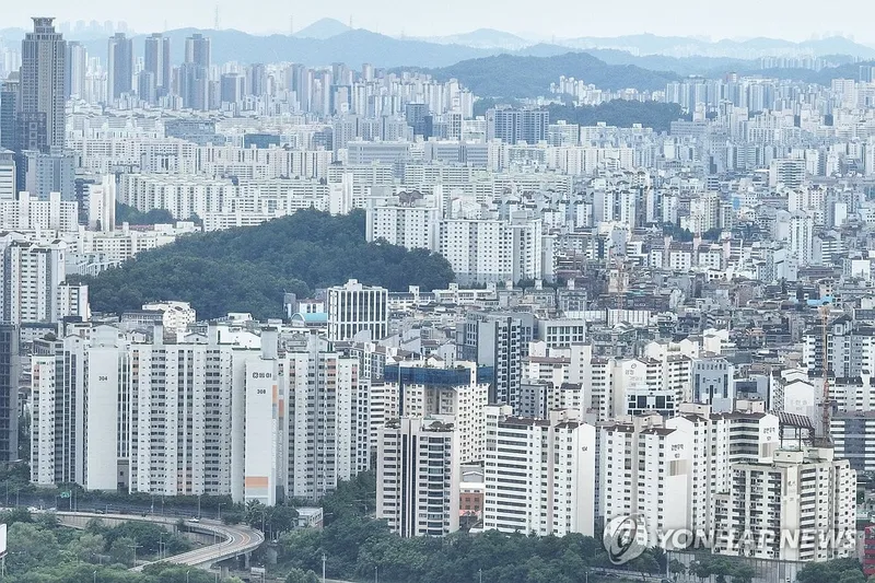 서울 아파트 74%, '주담대 6억' 규제에 매출 타격 전망 / 연합뉴스