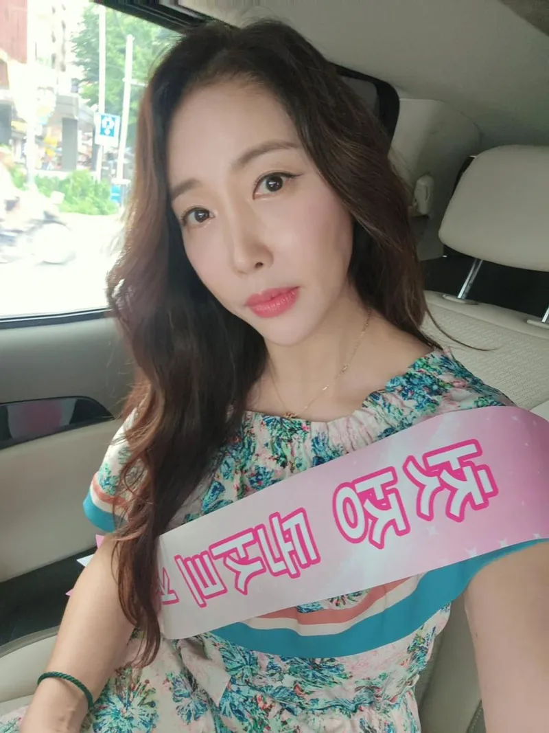 “생각보다 동안이지”…숙행, 여름 열정→길거리 홍보 전율 / 가수 숙행 인스타그램