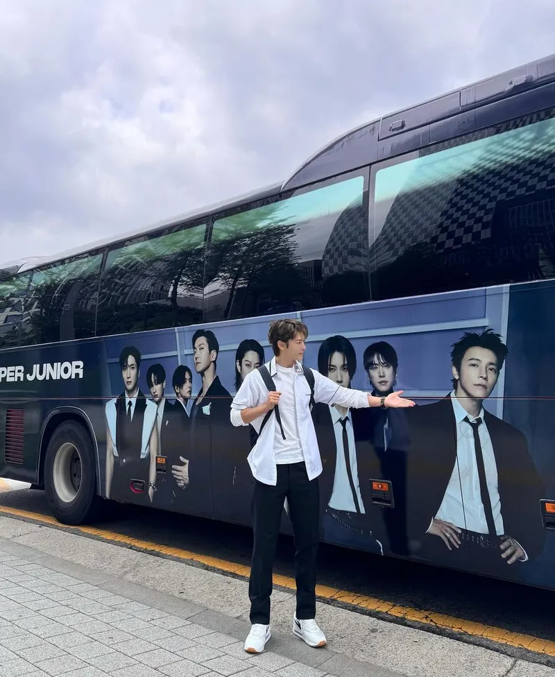 “아형 출근”…동해, 여름 한복판의 청량→팬심 흔든 셀카 / 그룹 슈퍼주니어 동해 인스타그램